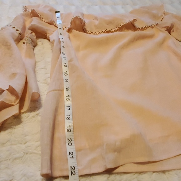 NWOT 💥LAST ONE💥Jones by JOA bell sleeve top - Picture 4 of 8